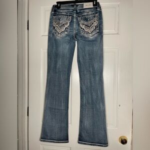 Miss Me Low-Rise Bootcut size 25